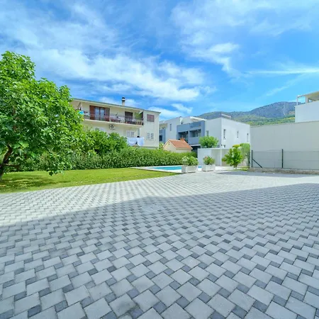 Διαμέρισμα Cozy New With Private Pool *
