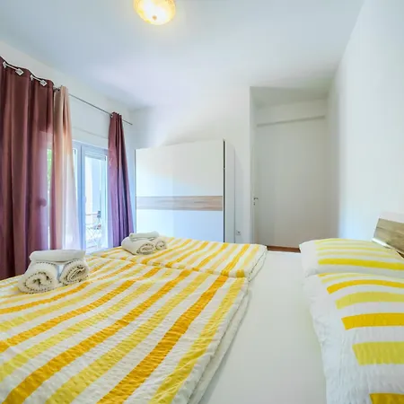 Cozy New With Private Pool *
