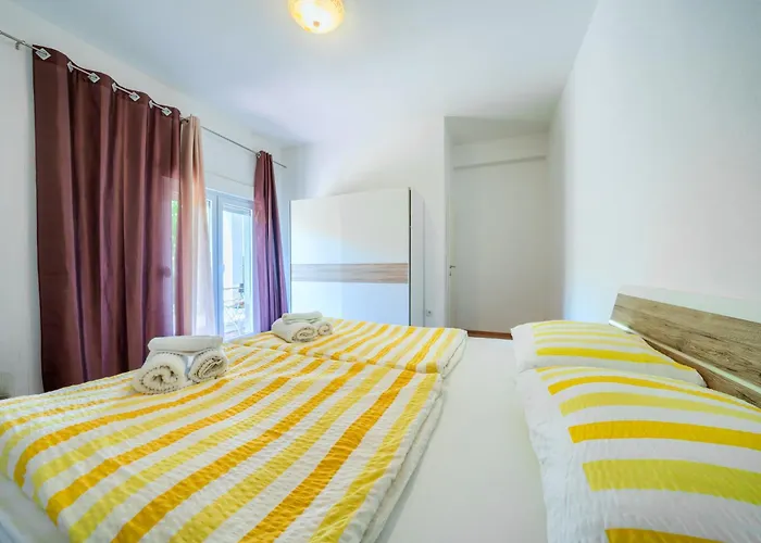 Cozy New With Private Pool *