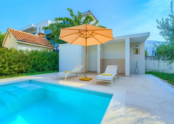 Apartment Cozy New With Private Pool