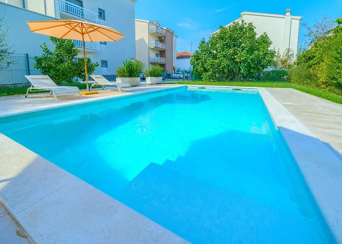Apartment Cozy New With Private Pool *